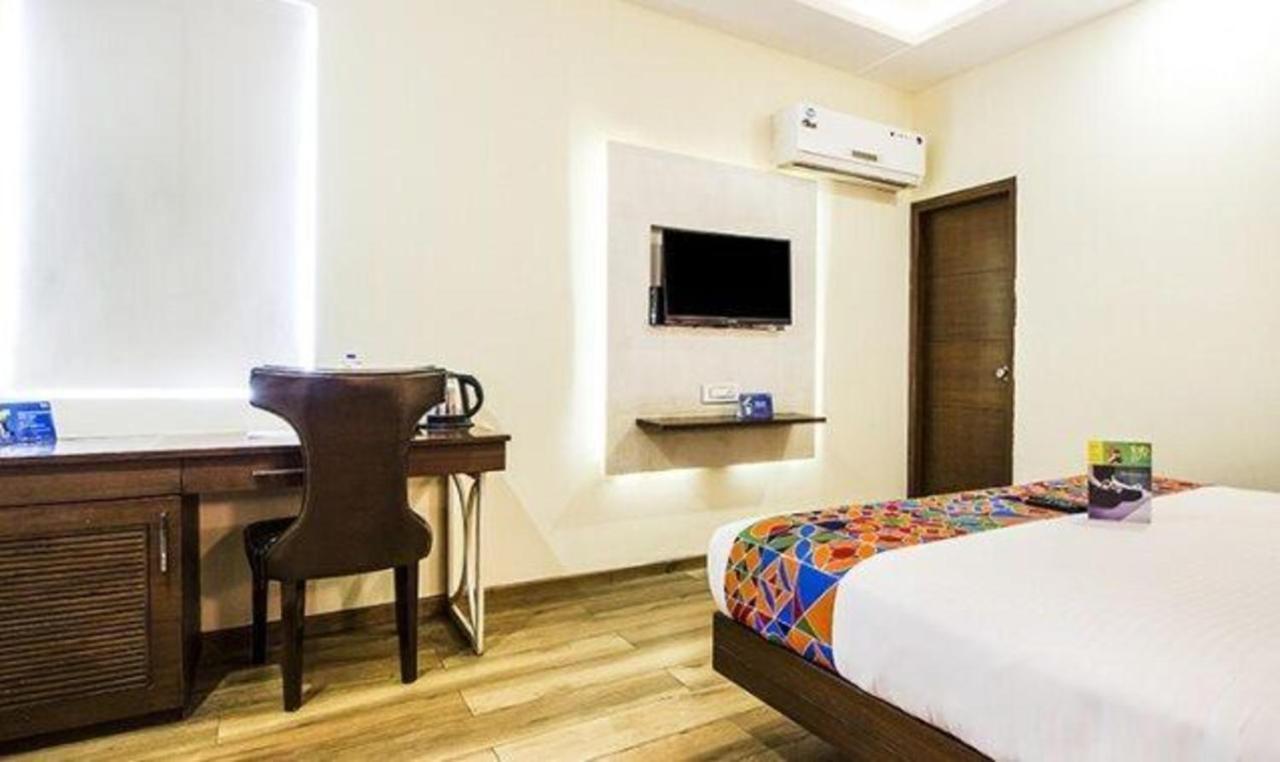 Fabhotel Royal Plaza Zirakpur Luaran gambar