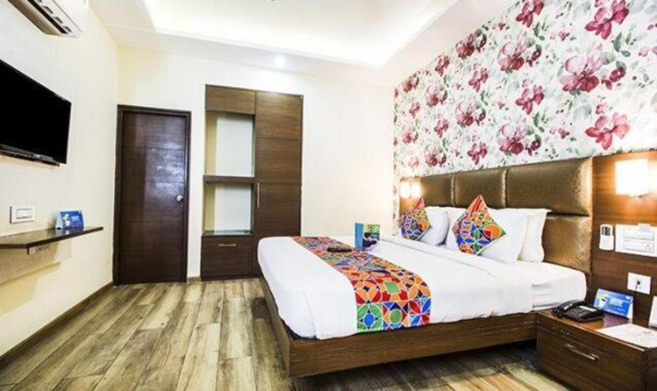 Fabhotel Royal Plaza Zirakpur Luaran gambar