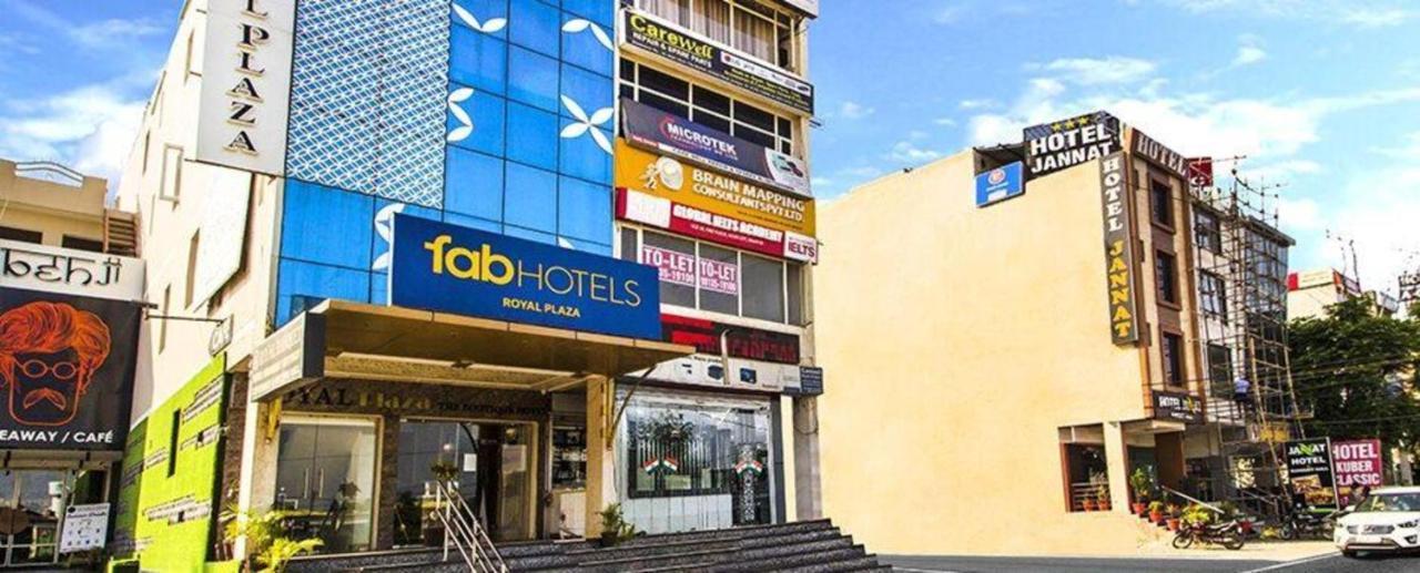 Fabhotel Royal Plaza Zirakpur Luaran gambar